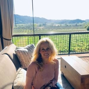 Meet your Posher, Caroline